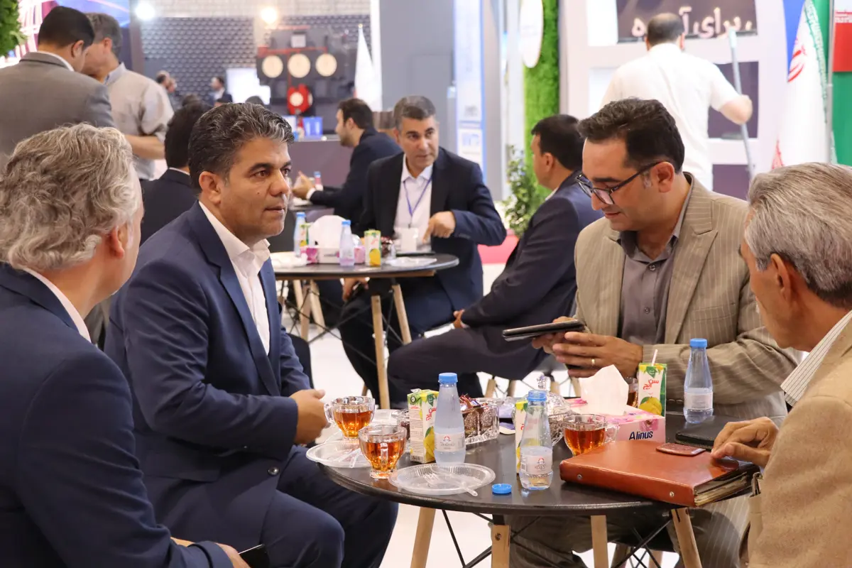 دیدار مدیران ارشد مجتمع با تاجر بین المللی