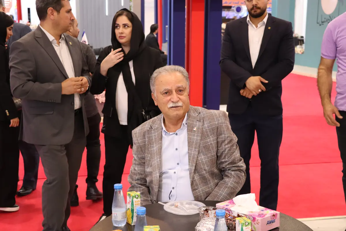 حضور جناب آقای ماهوتی مدیر داخلی نمایشگاه بین المللی تبریز و هیئت همراه در غرفه مجتمع و دیدار با دست اندرکاران غرفه