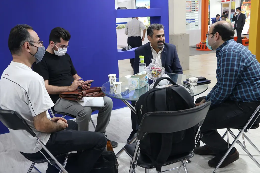 حضور میهمانان وبازدید کنندگان محترم از غرفه مجتمع در هجدهمین نمایشگاه بین المللی متافوند تبریز