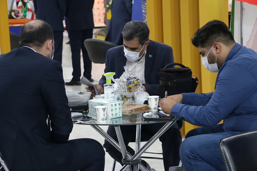حضور میهمانان وبازدید کنندگان محترم از غرفه مجتمع در هجدهمین نمایشگاه بین المللی متافوند تبریز