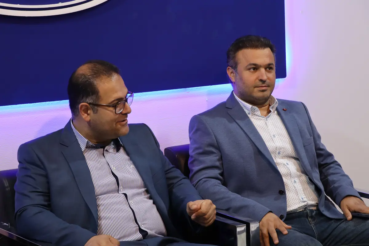 حضور جناب آقای دکتر فربودفام مدیرعامل محترم هولدینگ گسترش فولاد تبریز به همراه مهندس باقری مدیرعامل محترم درپاد در غرفه