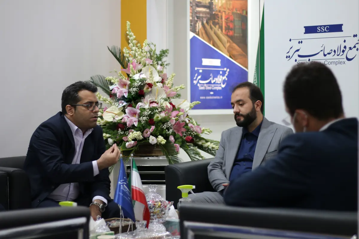 حضور مدیر بازرگانی محترم شرکت روانکاران احیاء سپاهان در غرفه مجتمع فولاد صائب تبریز در هجدهمین نمایشگاه متافوند تبریز